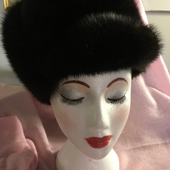 Russian Black Sable Hat - Picture 3 of 3